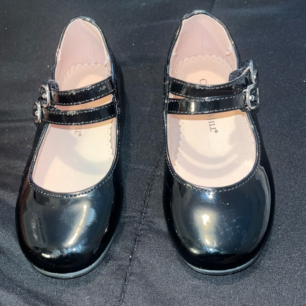 Christie & Jill - patent leather dress shoe